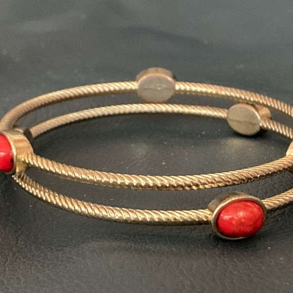 Vintage Bangle Bracelet Lot Red Stone Silvertone India Boho Set of 2 One… - Picture 2 of 7